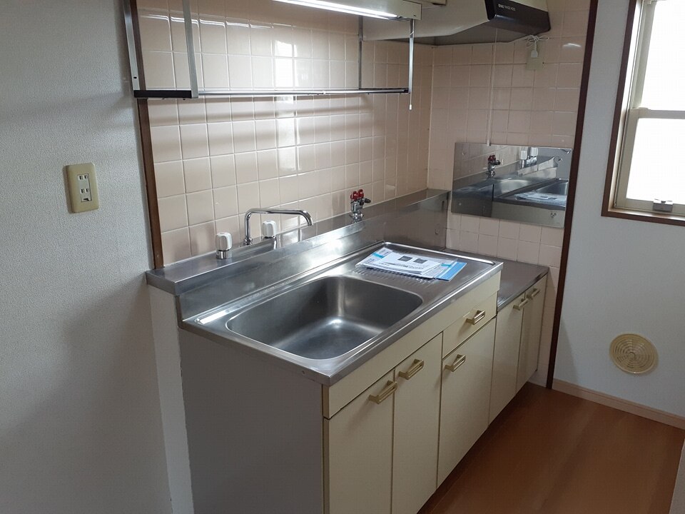 メゾンサンシャイン202